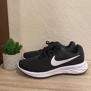 NEW WITHOUT TAGS Nike Revolution 6 Next Nature Women’s Running Shoe Size 10